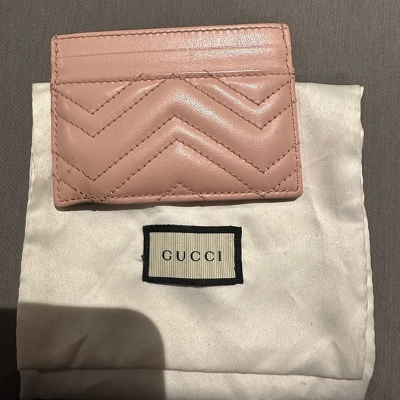 Gucci - Picture 4 of 4